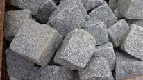 Granit Pflastersteine 15 /17cm getrommelt mit abgerundeten Kannten  für Haßberge bestellen