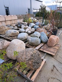 Findlinge Felsen Quellsteine für Schweinfurt bestellen