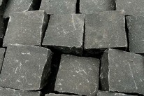 Kopfsteinpflaster Basalt gespalten 10x10x6-7 cm für Bad Kreuznach bestellen